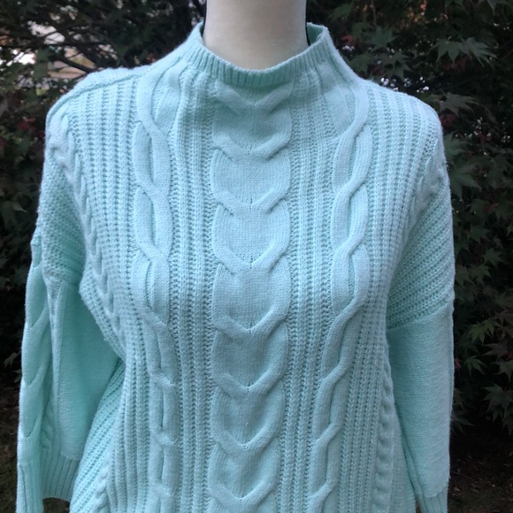 Vince Camuto Women’s Sweater - Picture 2 of 6